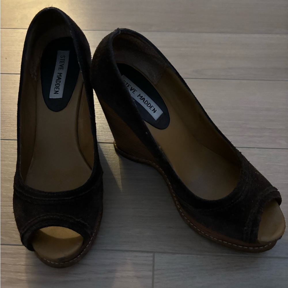 Steve Madden open toe wedges